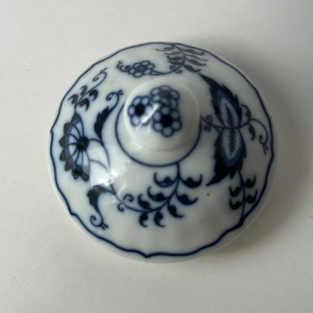 Blue Danube Creamer and Sugar Bowl Lid Set Blue White Floral Onion Pattern